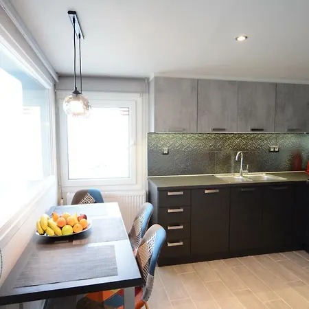 Blue アパート カヴァラ